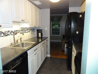 9152 Lambskin Ln, Columbia, MD 21045 - photo 4