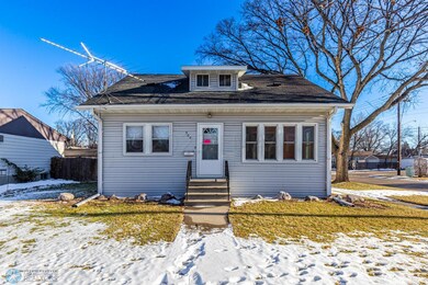 304 11th St N, Moorhead, MN 56560 - photo 2