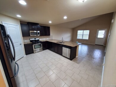 10802 Roaming Hollow, San Antonio, TX 78254 - photo 3