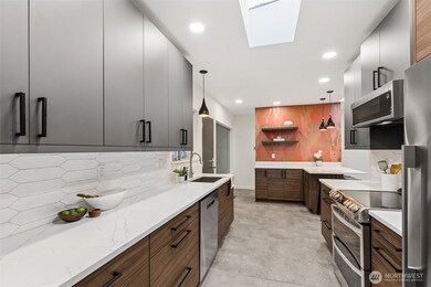 2051 NE 97th St, Seattle, WA 98115 - photo 7