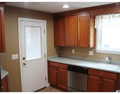 20 Vandergrift St, Lawrence, MA 01843 - photo 5