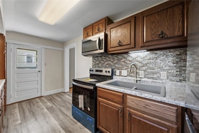 401 7th Ave, Clarence, IA 52216 - photo 2