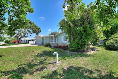 5529 Yorkshire Way, Sarasota, FL 34231 - photo 2