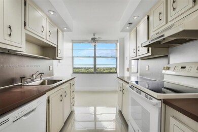 1100 Saint Charles Place unit PH5, Pembroke Pines, FL 33026 - photo 6