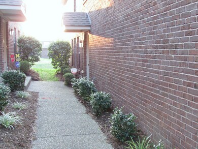 8350 Grand Trevi Dr unit 6603, Louisville, KY 40228 - photo 2