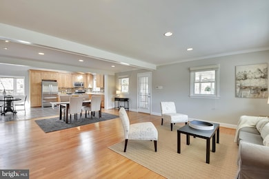 8921 Fort Hunt Rd, Alexandria, VA 22308 - photo 2