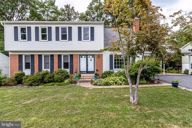 8000 Lake Pleasant Dr, Springfield, VA 22153 - photo 3