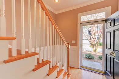 Entry/Stairwell