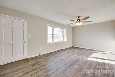 105 Dyer Dr, Shelby, NC 28152 - photo 3