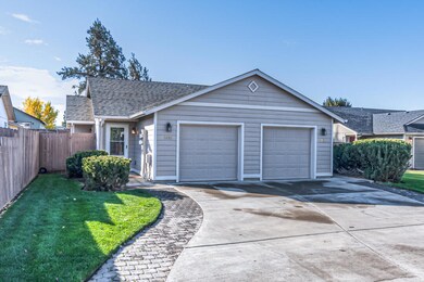 2852_2854 SW Peridot Ave (2 of 8)