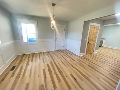 11 Bland Ave, Sumter, SC 29150 - photo 4