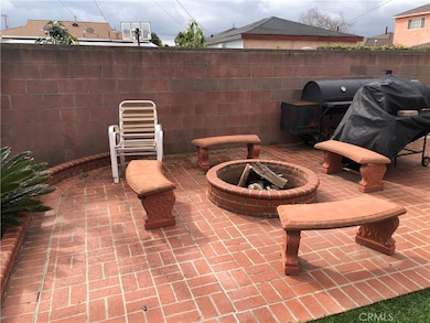 2106 W 152nd St, Compton, CA 90220 - photo 3