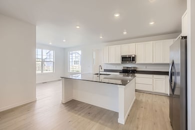 3095 Ironton Dr Kitchen