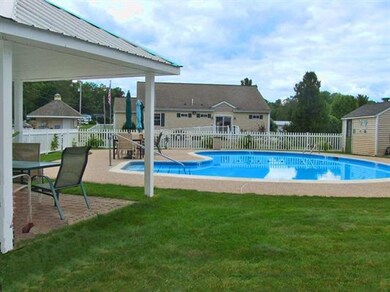 16 Oak Hill Dr, Hampstead, NH 03841 - photo 3