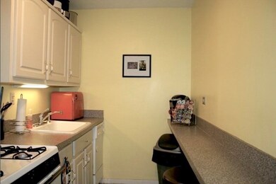 9 Hawthorne Place unit 16G, Boston, MA 02114 - photo 4