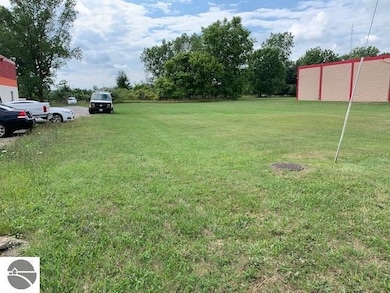 1465 Wright Ave, Alma, MI 48801 - photo 2