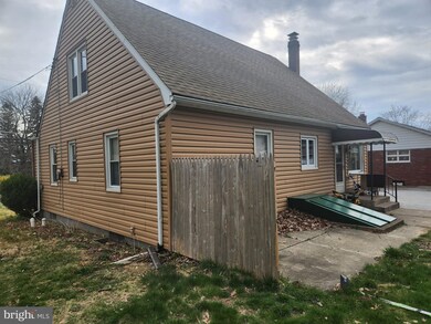 24 S Hollywood Blvd, Hazleton, PA 18202 - photo 3