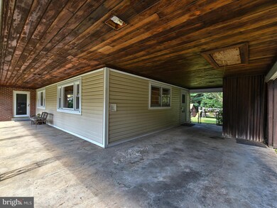 22721 Ridge Rd, Germantown, MD 20876 - photo 6