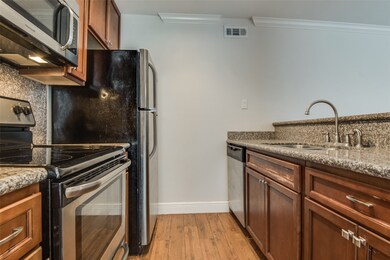 3907 Gilbert Ave unit 2, Dallas, TX 75219 - photo 4