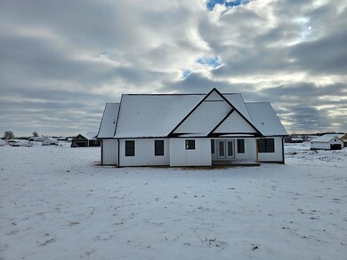 124 Gracelynn Cir, Harrodsburg, KY 40330 - photo 2