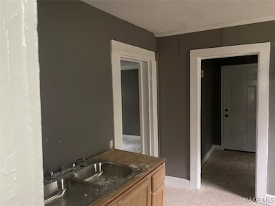 735 Alexander St, Montgomery, AL 36108 - photo 4