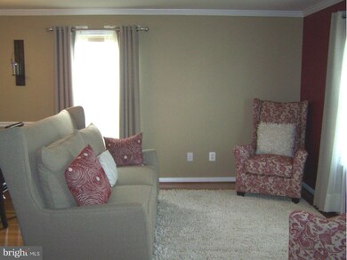 2886 Chinkapin Oak Ln unit 196, Woodbridge, VA 22191 - photo 3