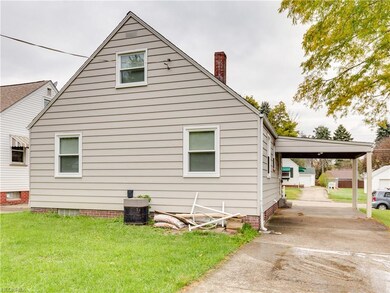 1642 Warrick Place NE, Canton, OH 44714 - photo 3