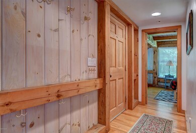 4-Entryway