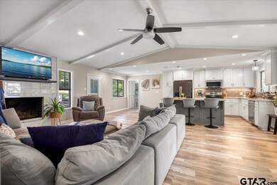 441 Hideaway Lane Central, Hide A Way, TX 75771 - photo 6