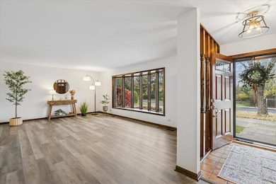 unlisted-address, Libertyville, IL 60048 - photo 6