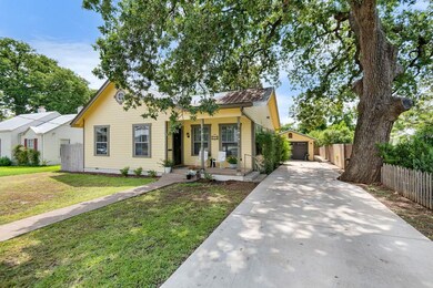 505 N Adams St, Fredericksburg, TX 78624 - photo 6