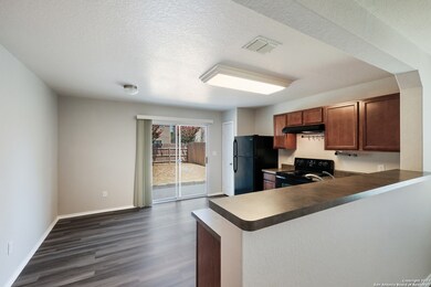 9015 Oakwood Park, San Antonio, TX 78254 - photo 7