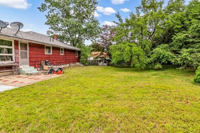 2 Cyr Dr, Lawrence, MA 01843 - photo 5