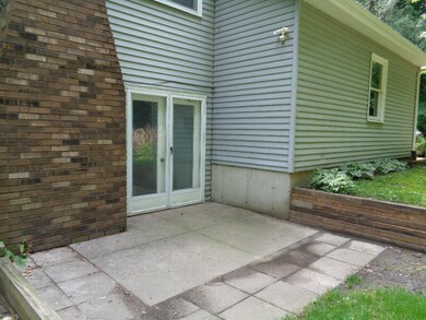 7160-7162 Exterior