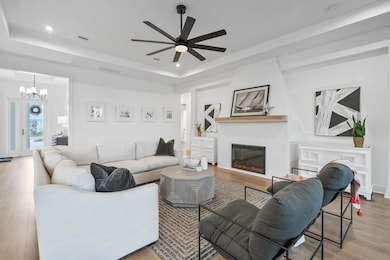 425 W Lafayette Road