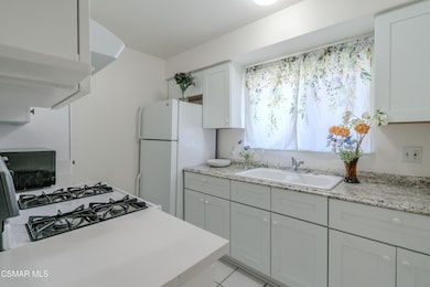 22050 Calvert-12