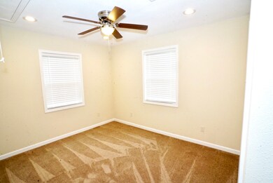 7629 Bellingham Dr, Houston, TX 77028 - photo 6