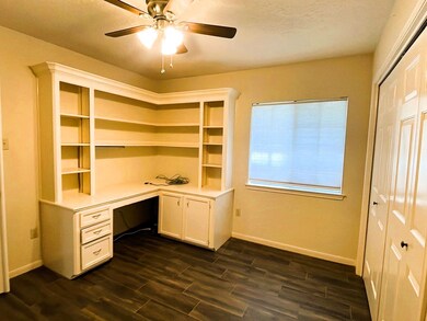 7935 Park Hollow Ct, Houston, TX 77095 - photo 6