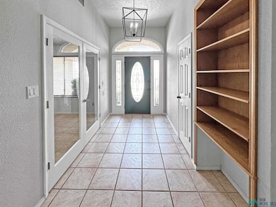 615 W Chapman Rd, Carlsbad, NM 88220 - photo 3