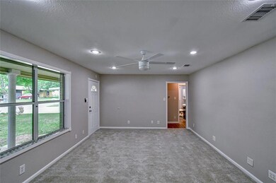 512 Crandle Dr, Fort Worth, TX 76108 - photo 5