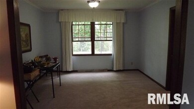 12 Oakbrook Place, Bettendorf, IA 52722 - photo 4