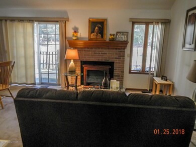 47 Dragon Fly Cir, Stroudsburg, PA 18360 - photo 4