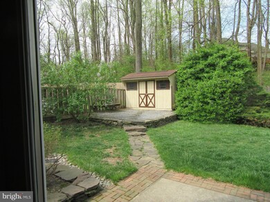 12203 Guinevere Rd, Glenn Dale, MD 20769 - photo 5