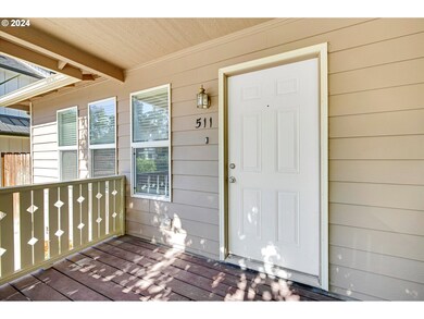 511 N Locust St, Canby, OR 97013 - photo 4