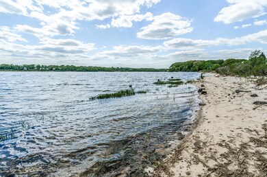 004-Exterior-1702925-large