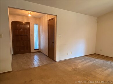 1109 S 33rd St, Broken Arrow, OK 74014 - photo 4