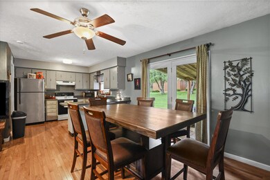 221 Warren St, Fall Branch, TN 37656 - photo 6