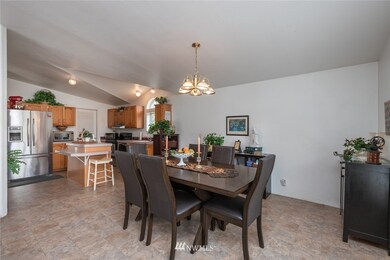 2011 Bishop Rd, Chehalis, WA 98532 - photo 5