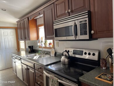 128 Franks Rd, Hawley, PA 18428 - photo 5