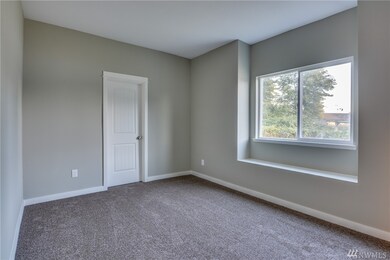 304 Leber St NE, Orting, WA 98360 - photo 2